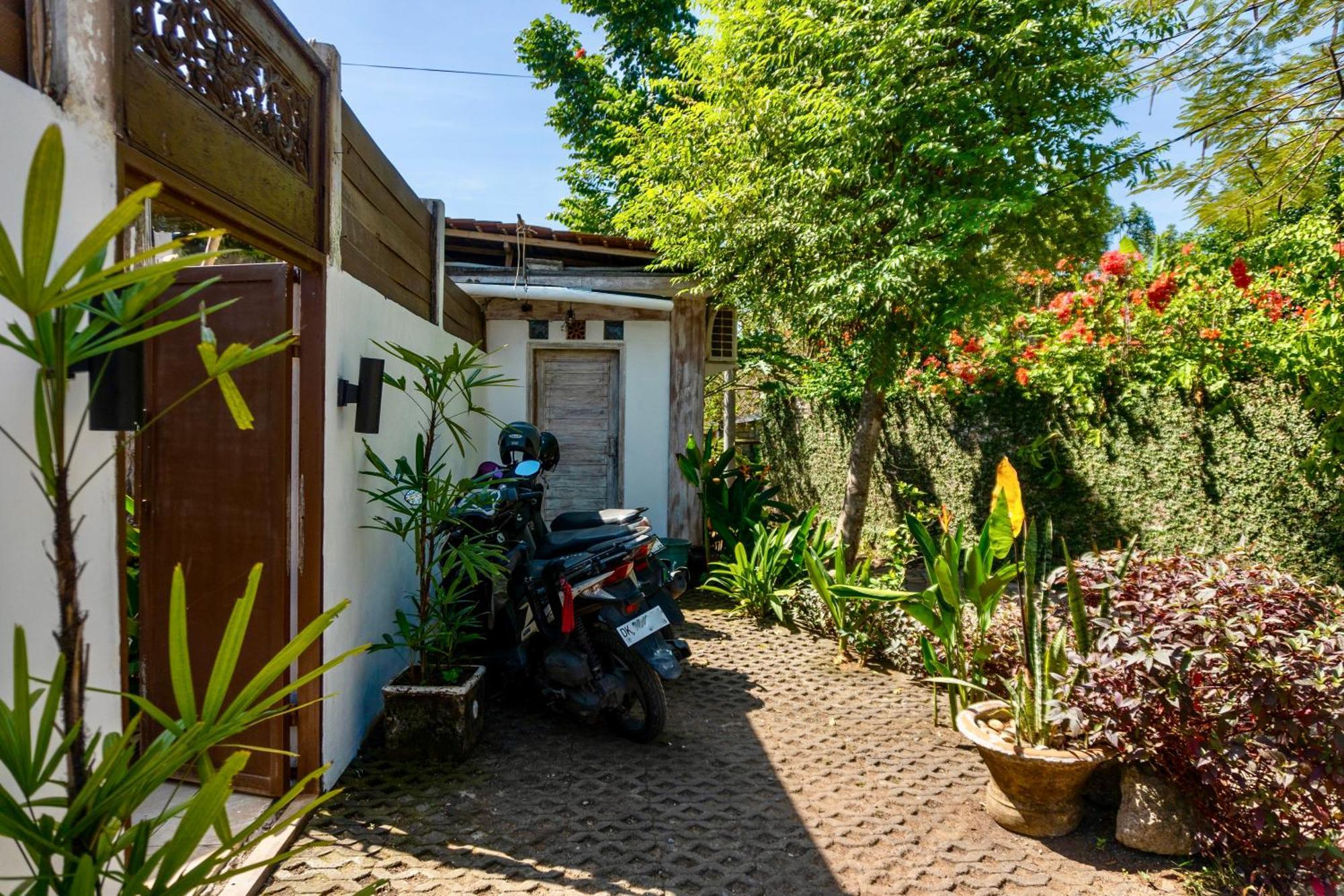 Damai Uluwatu Hotel Buitenkant foto